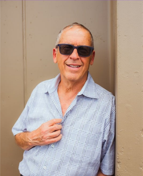 Izzy Sonenreich Associate